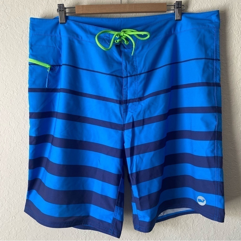 Vineyard Vines | Men's Blue Stripe Board Short Swim Trunks Size 40
